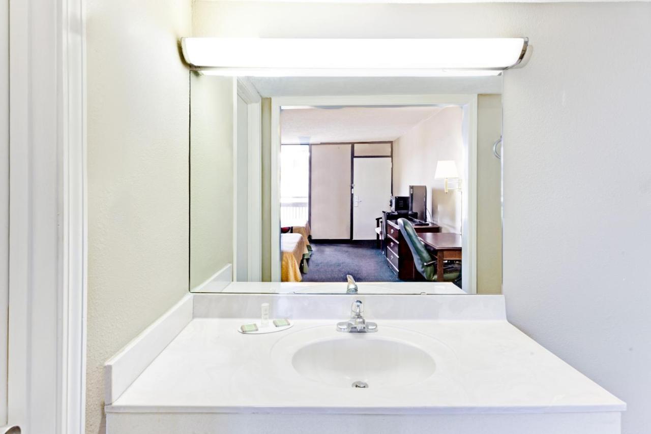 Super Inn & Suites Carrollton Esterno foto